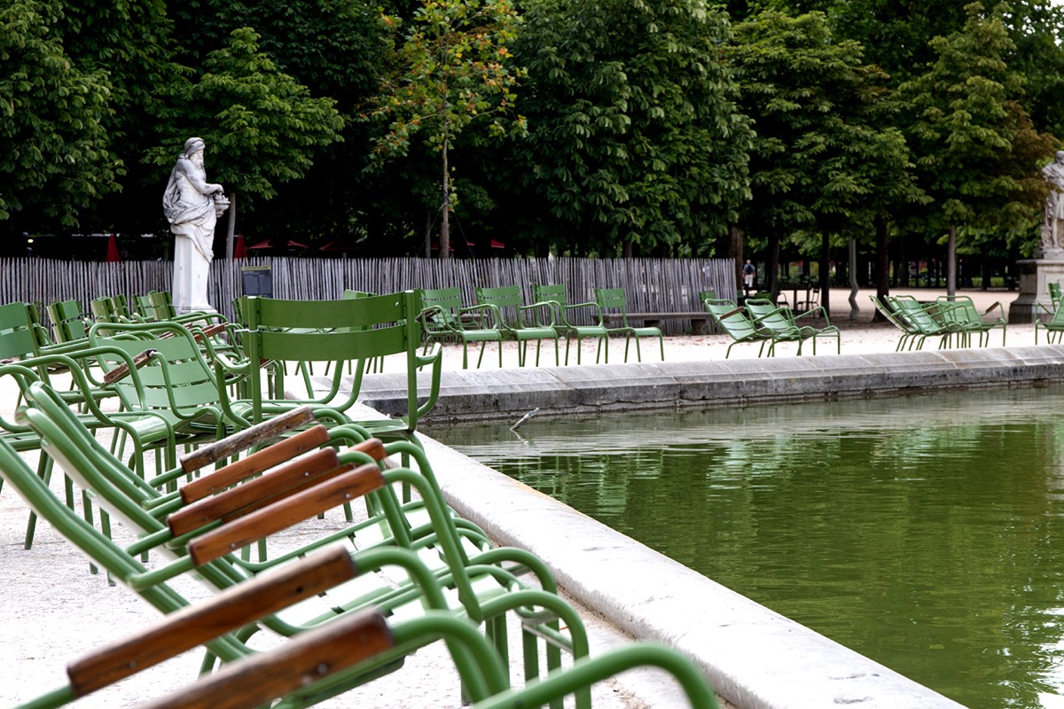 Sit Back Awhile - Jardin des Tuileries - Paris, France